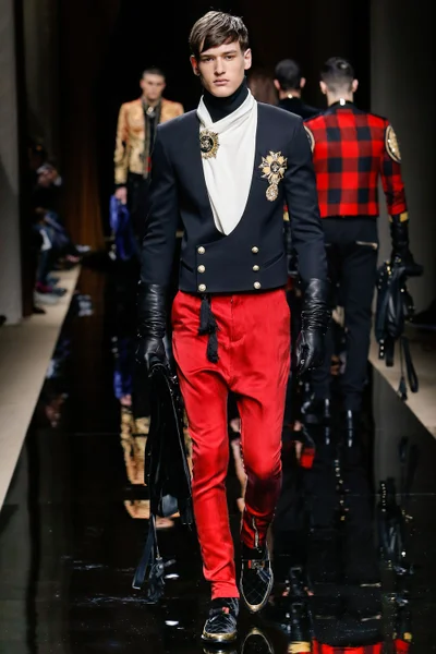 Look 19